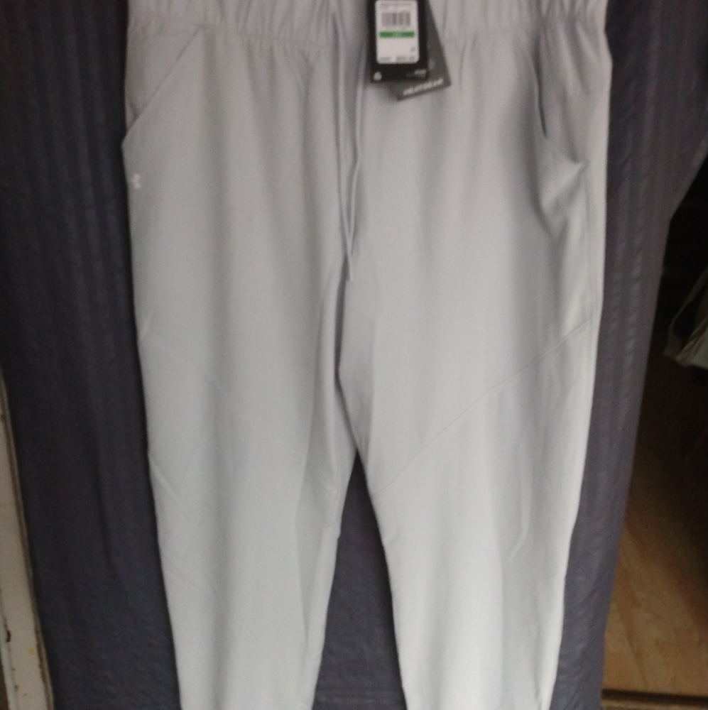 Under Armour lightweight light gray running pants size large